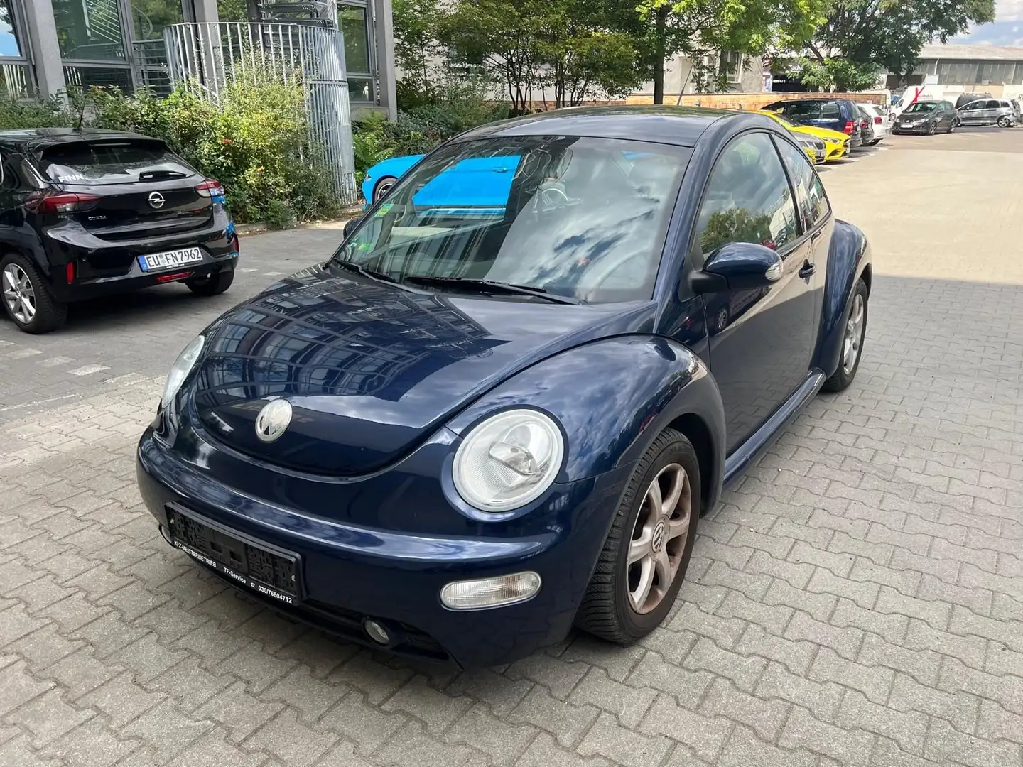 Volkswagen New Beetle Lim. 1.6 Černá - 1