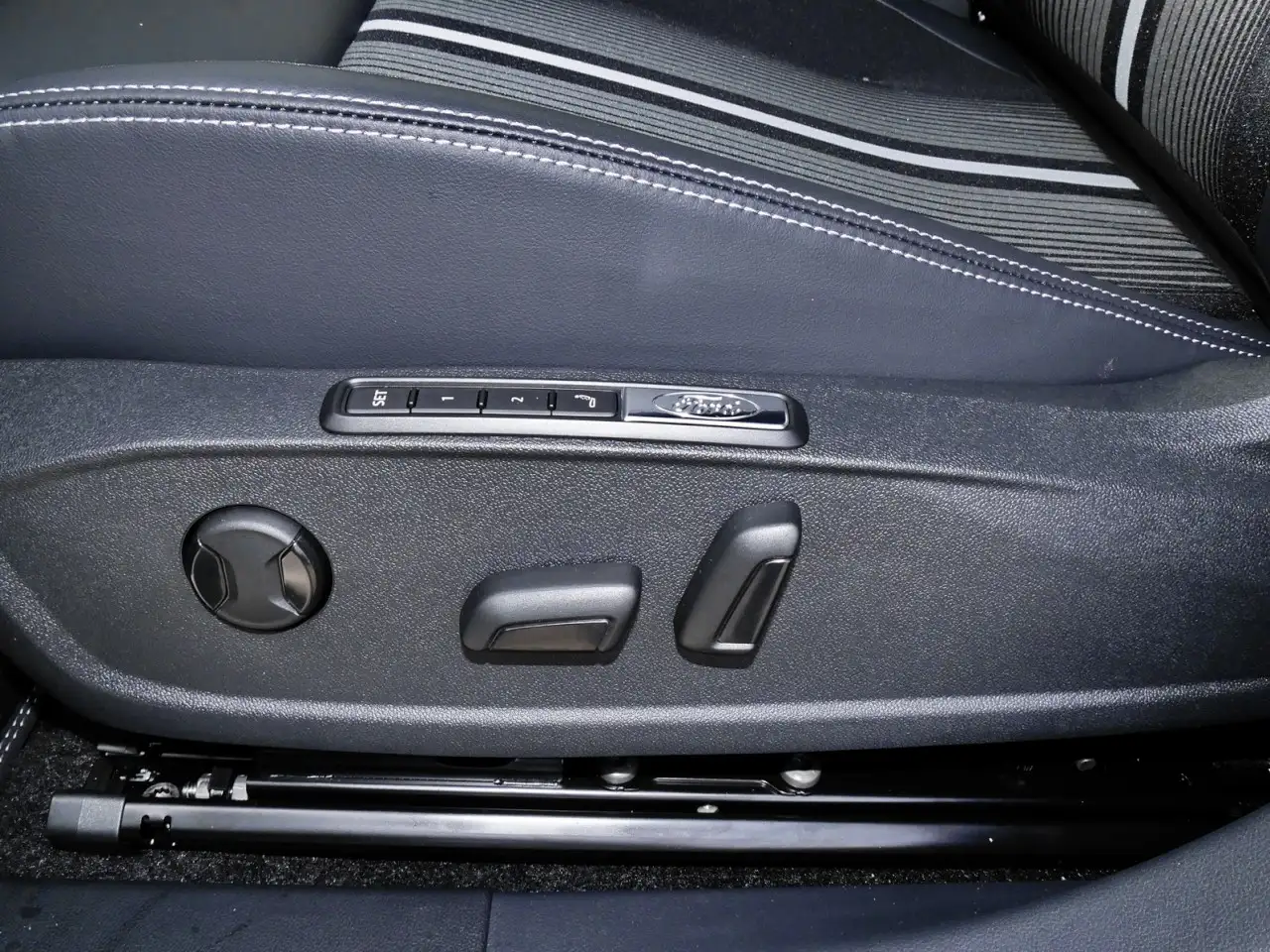 Ford Capri RWD Kamera+Navi+Massage-Sitz+ACC+KeyFree Klima 11