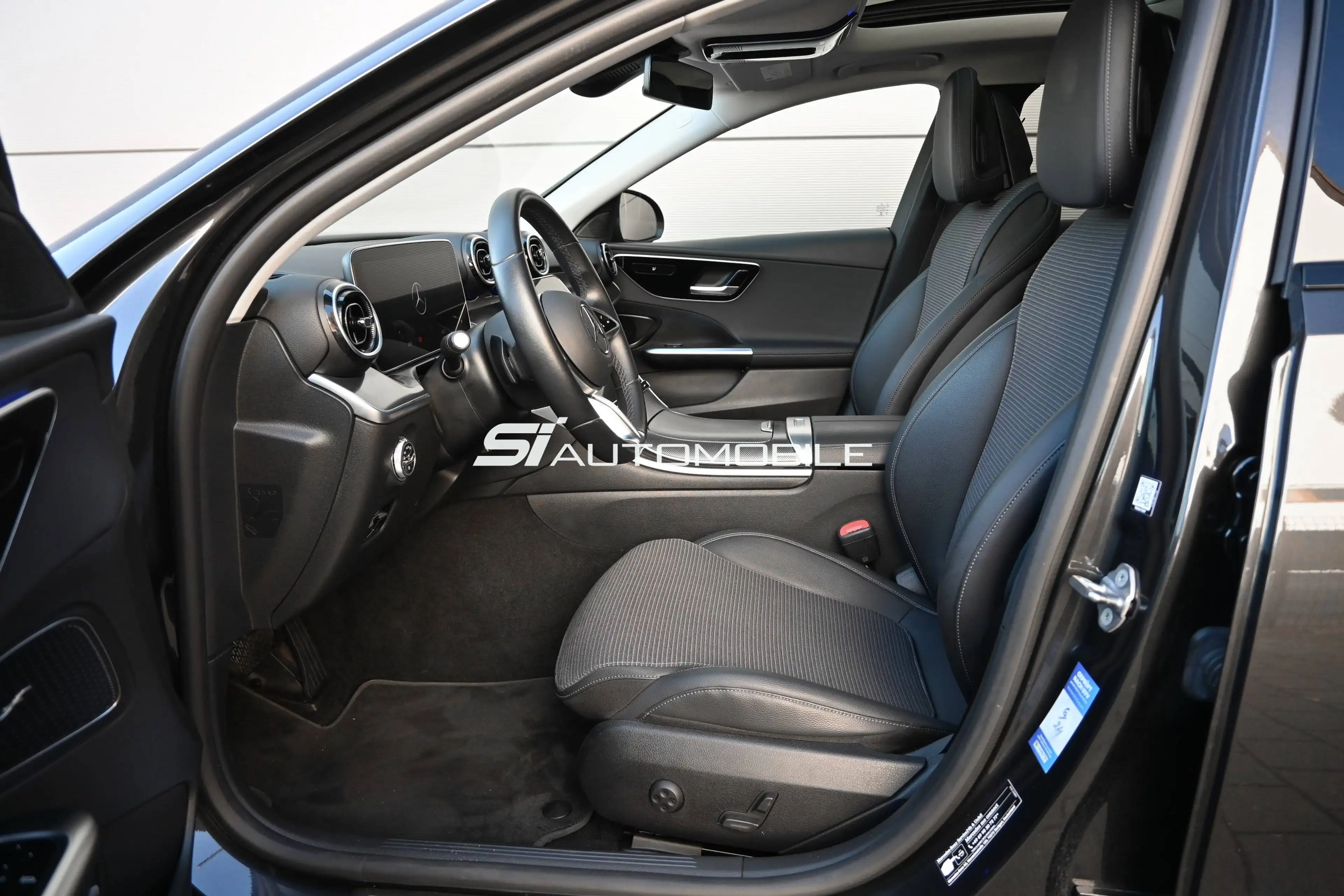 Mercedes-Benz C 220 d Aut. °ACC°NIGHT°PANO°STANDHEIZ°SOUND° — photo 10