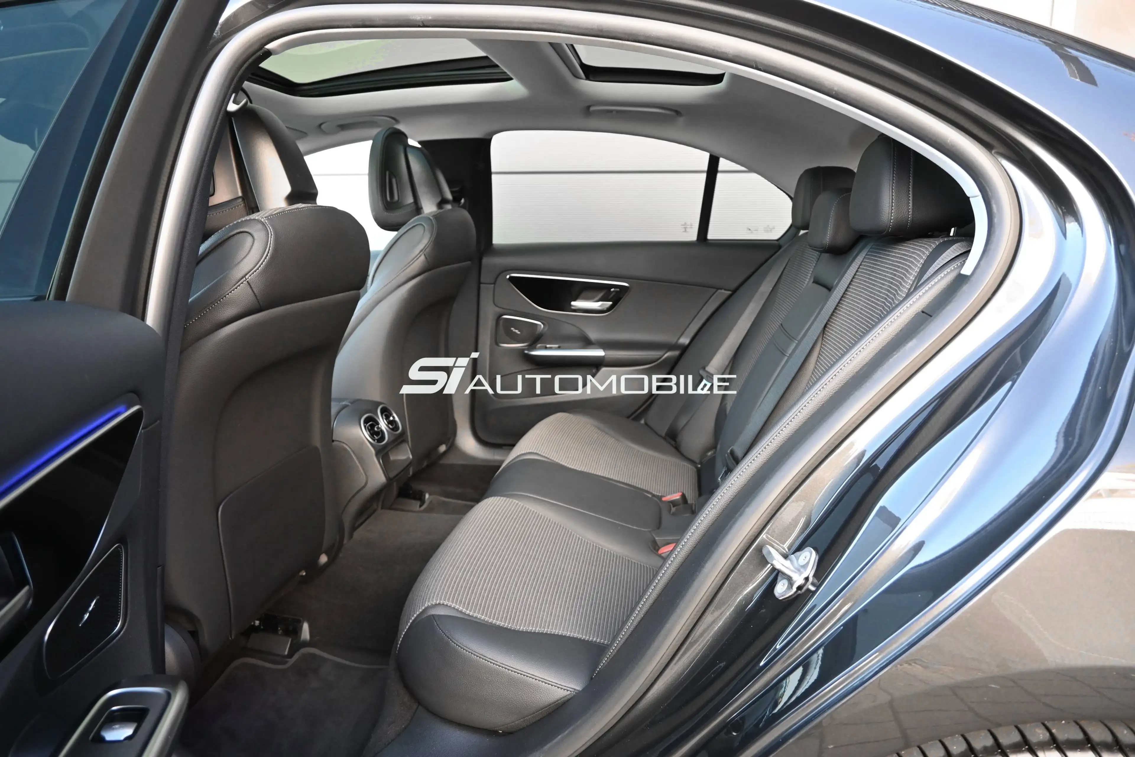 Mercedes-Benz C 220 d Aut. °ACC°NIGHT°PANO°STANDHEIZ°SOUND° — photo 13