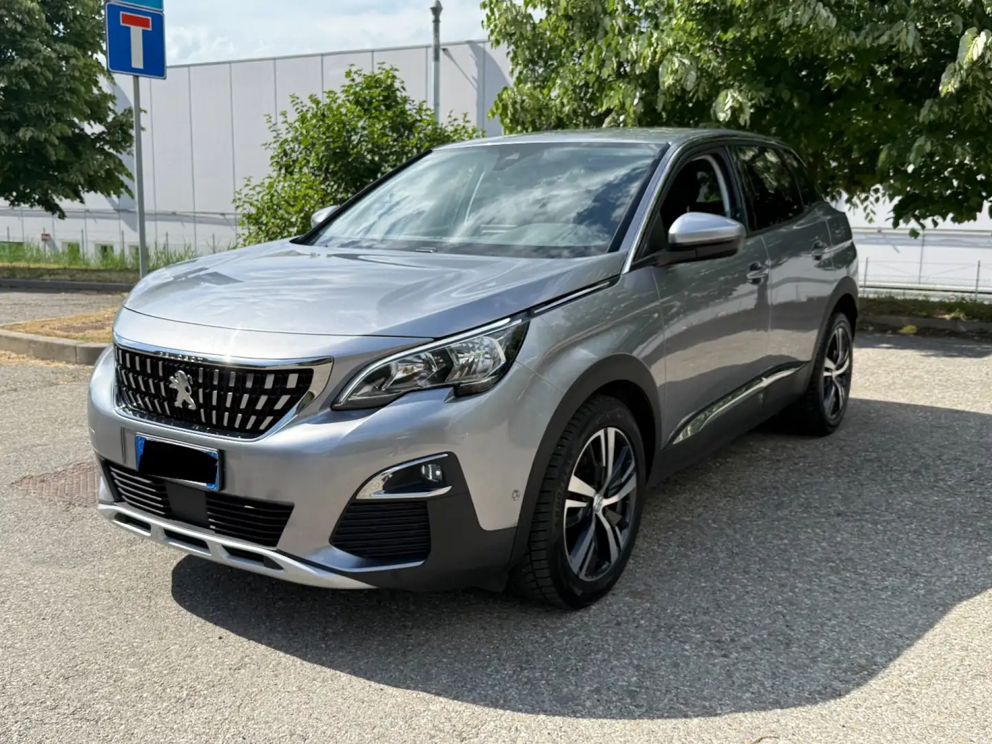 Peugeot 3008 BlueHDi 130 S&S EAT8 Allure Grau - 1