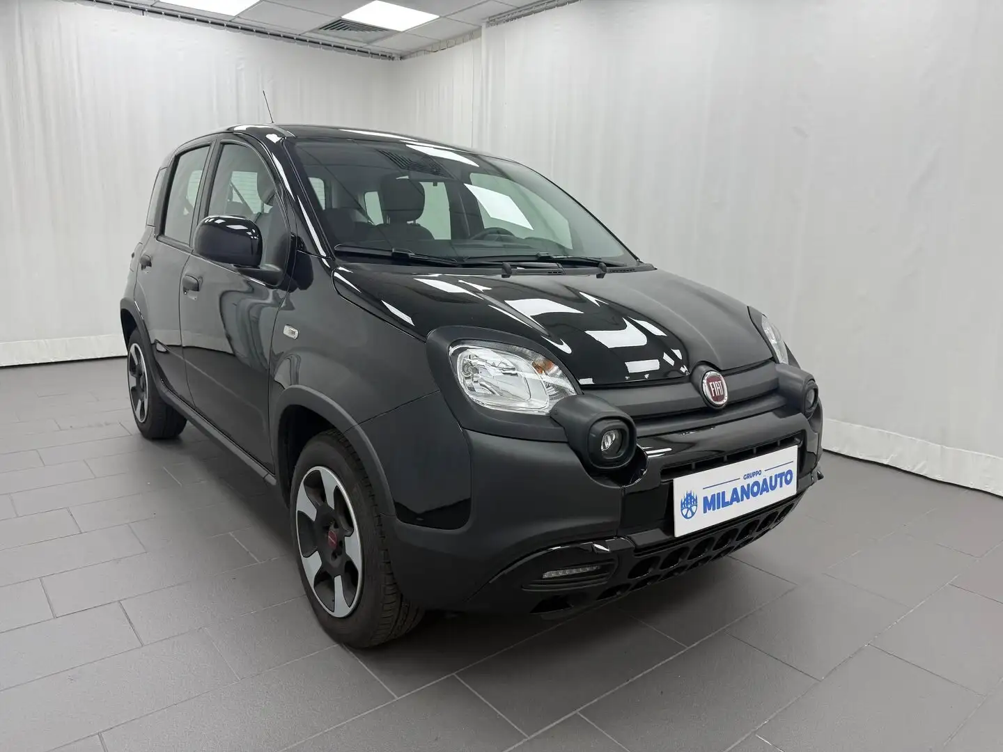 Fiat Panda CROSS 1.0 GSE FIREFLY HYBRID 70CV 5POSTI PROMO! Schwarz - 1