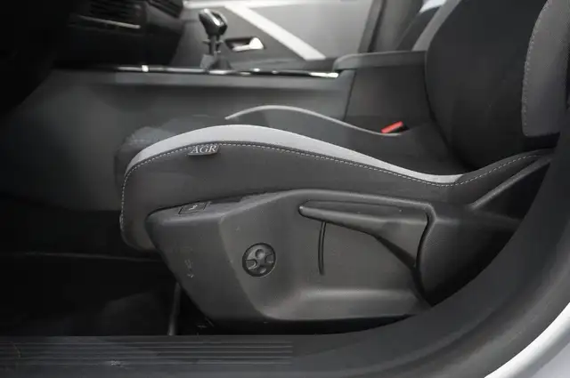 Opel Astra view 13