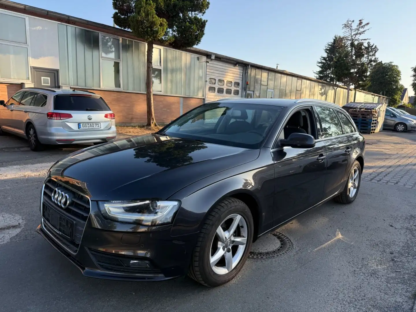 Audi A4 1.8 TFSI XENON 8xALU FULL SERVICE Zwart - 1