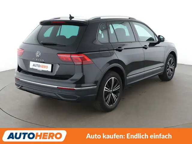 Volkswagen Tiguan view 6