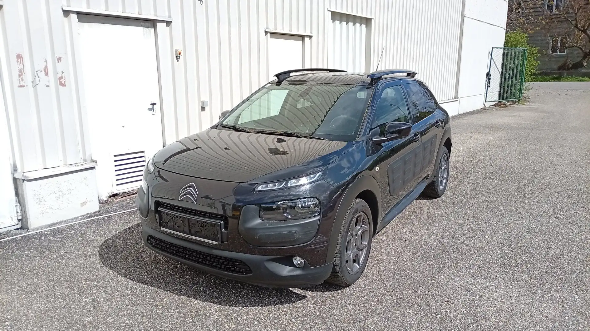 Citroen C4 Cactus Shine Schwarz - 2