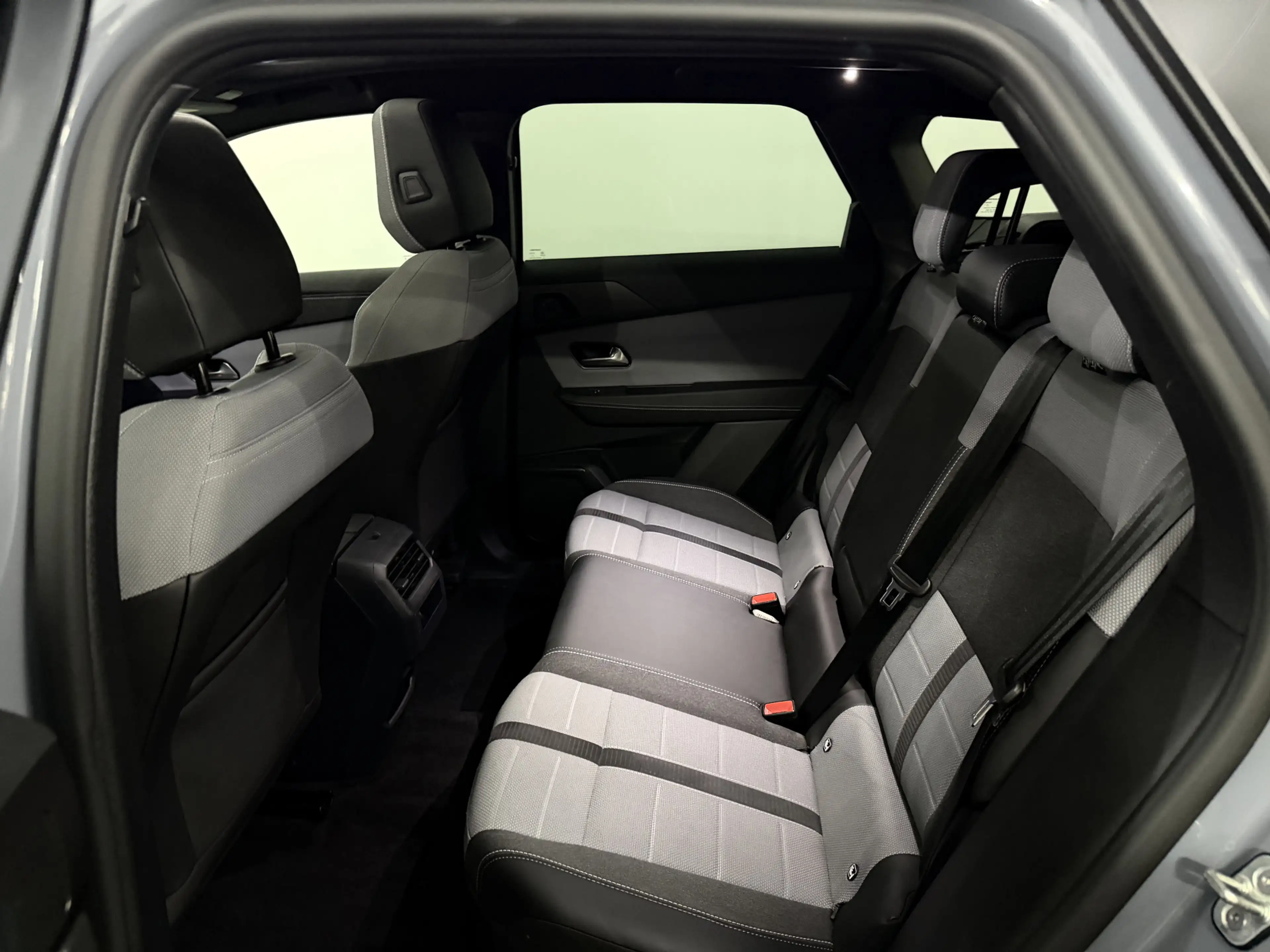 Opel Grandland 1.2 Turbo Hybrid 145pk eDCT6 GS Panoramadak, 360 C — photo 9