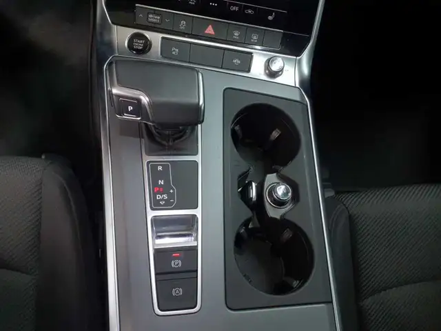 Audi A6 view 10