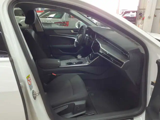 Audi A6 view 8