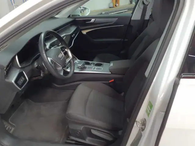 Audi A6 view 7