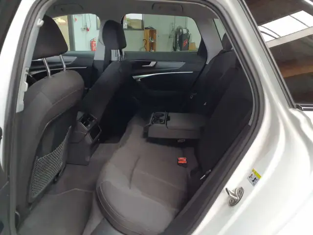 Audi A6 view 13