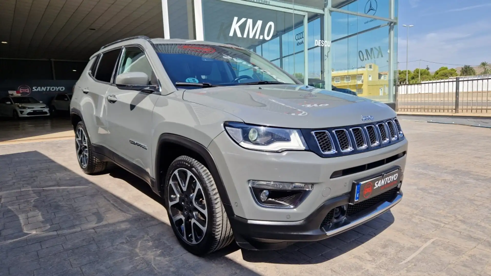 Jeep Compass 1.3 Gse T4 Limited 4x2 150 DCT Plateado - 1