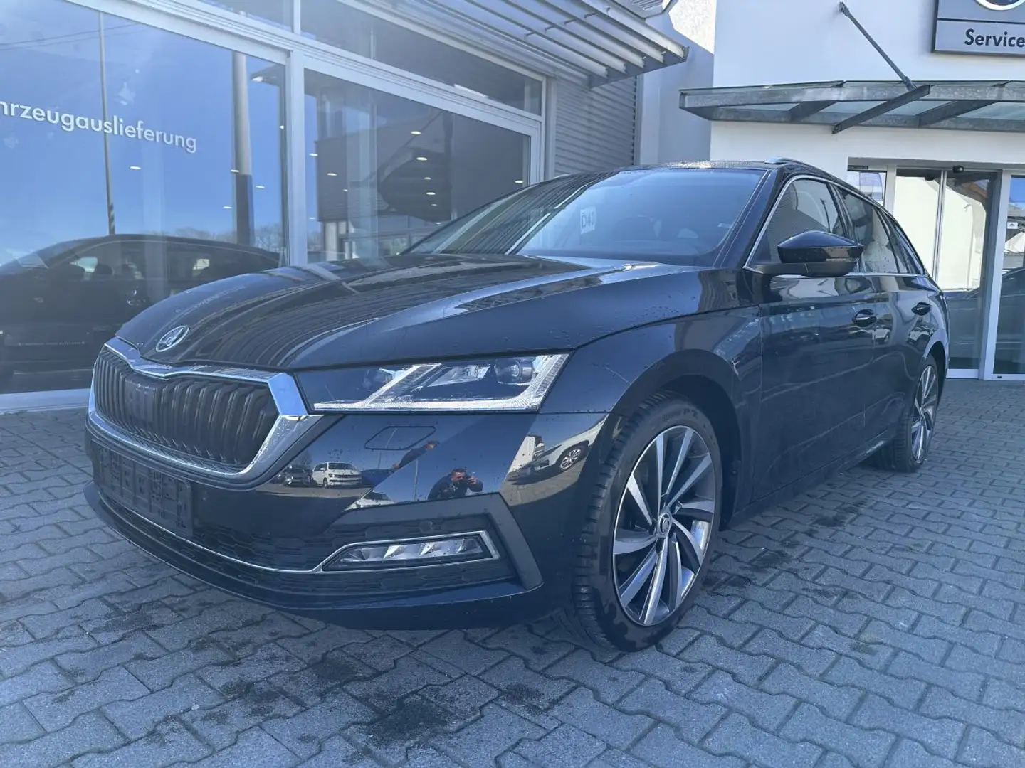 Skoda Octavia Combi 1.5G-TEC DSG FIRST EDITION*VC*LED Noir - 2
