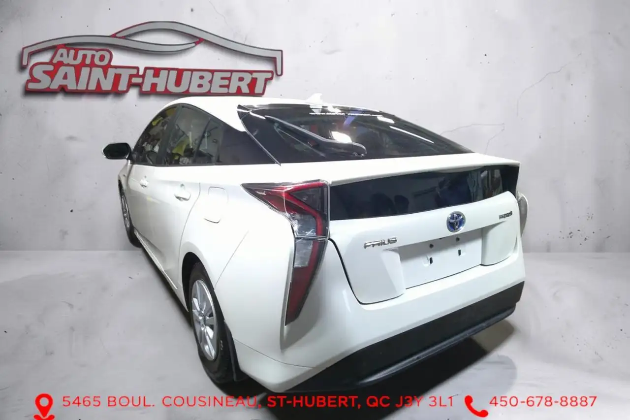 Toyota Prius снимка Toyota Prius