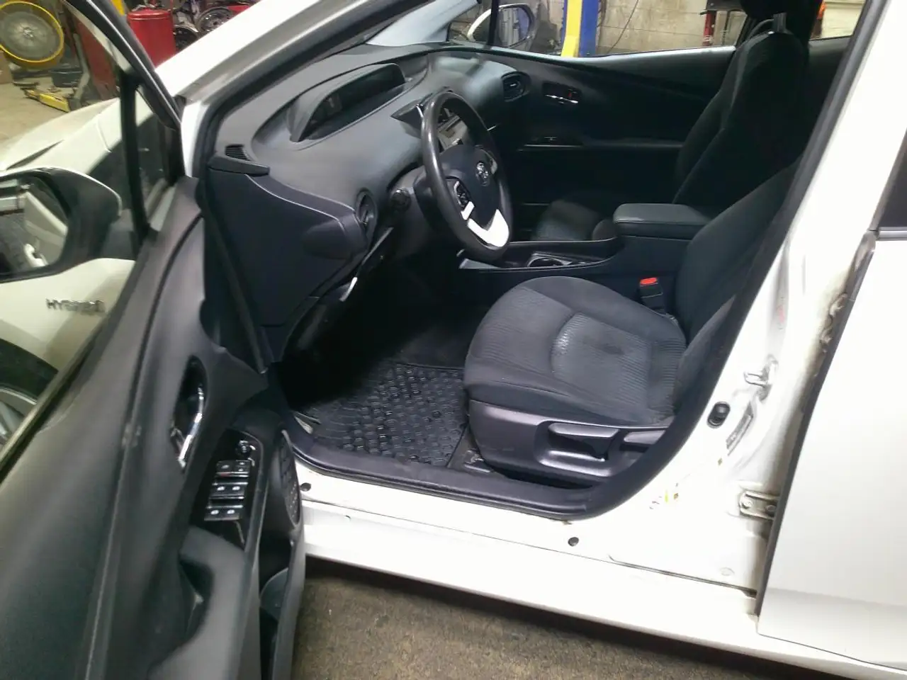 Toyota Prius снимка Toyota Prius