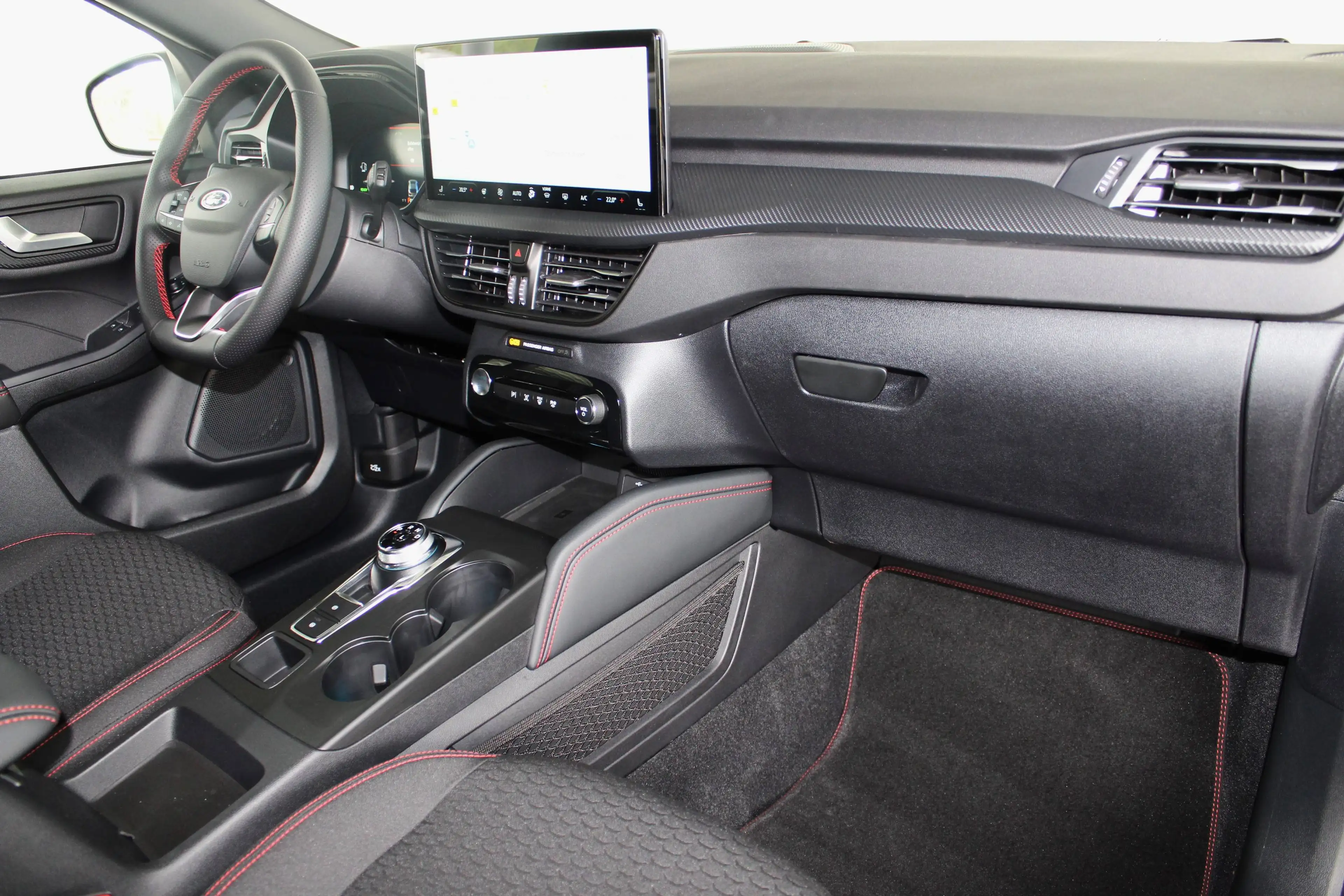 Ford Kuga ST-Line 4x4 Navi,SYNC 4,LED,RFK,PDC,WinPak — photo 4