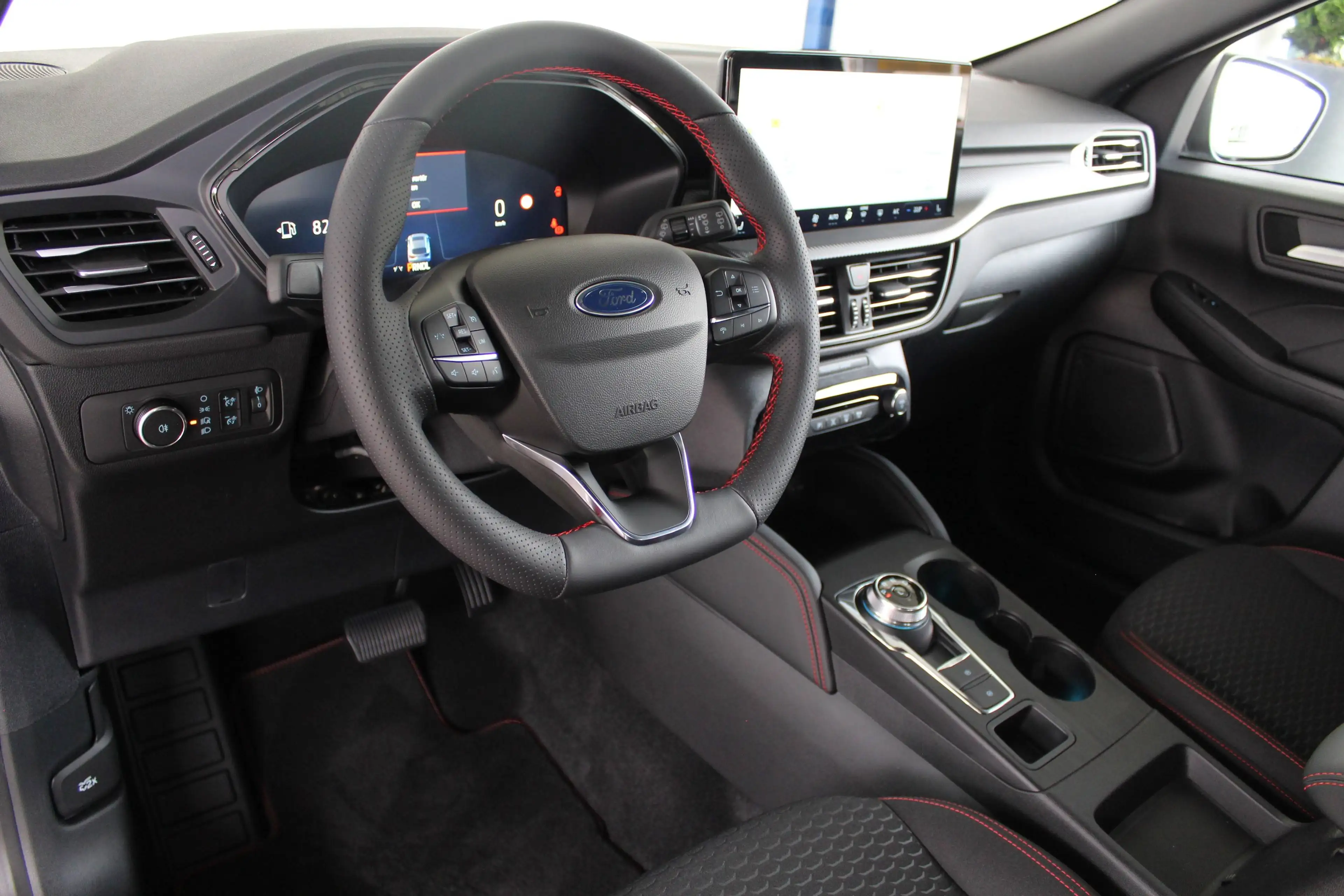 Ford Kuga ST-Line 4x4 Navi,SYNC 4,LED,RFK,PDC,WinPak — photo 3