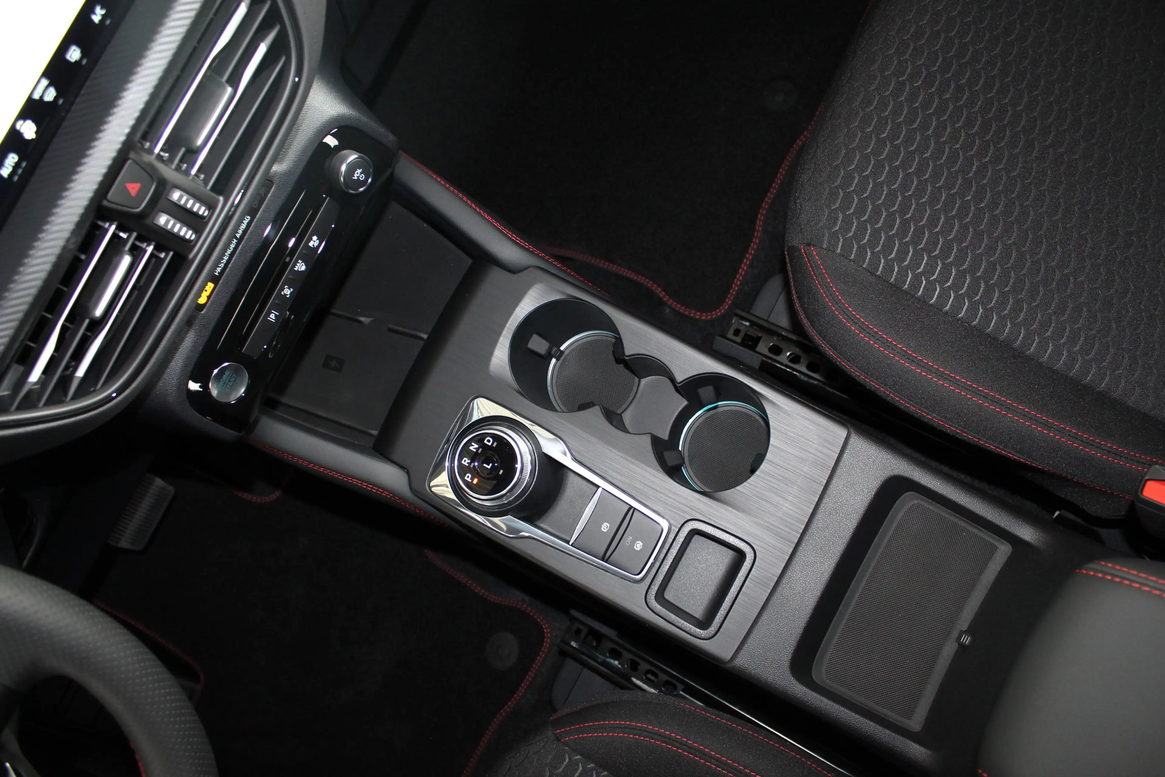 Ford Kuga ST-Line 4x4 Navi,SYNC 4,LED,RFK,PDC,WinPak — photo 7