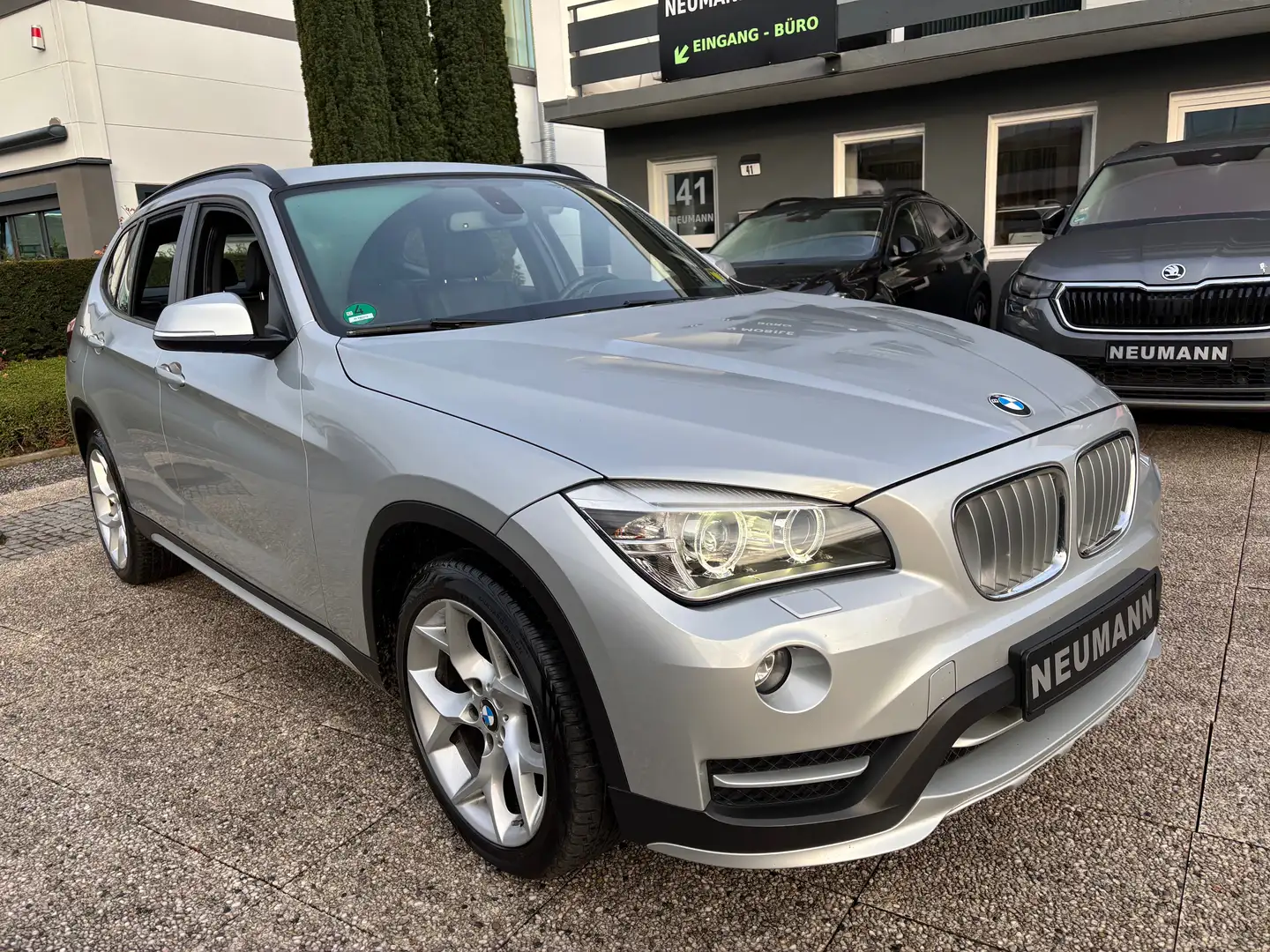 BMW X1 18 d xDrive Argent - 2