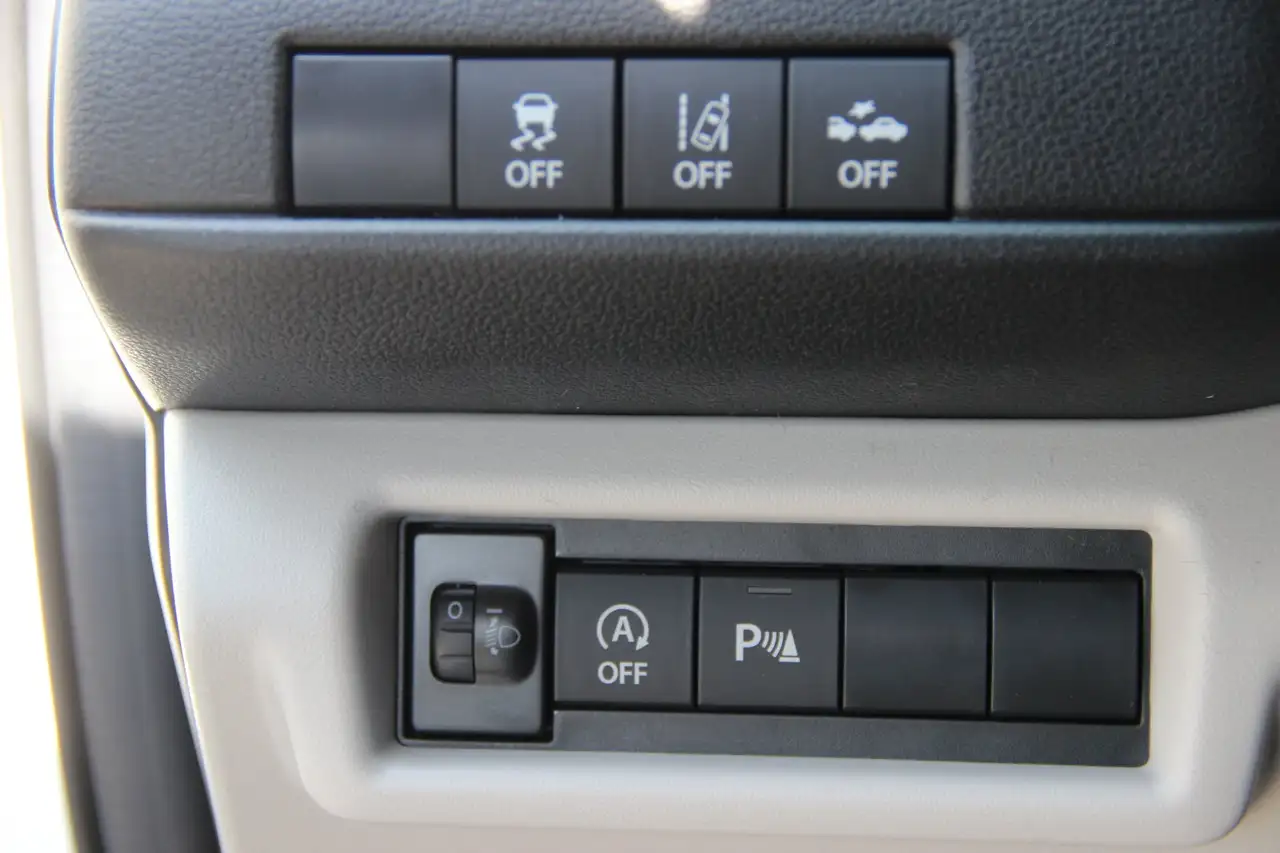 Suzuki Swift 2025 — фото 15