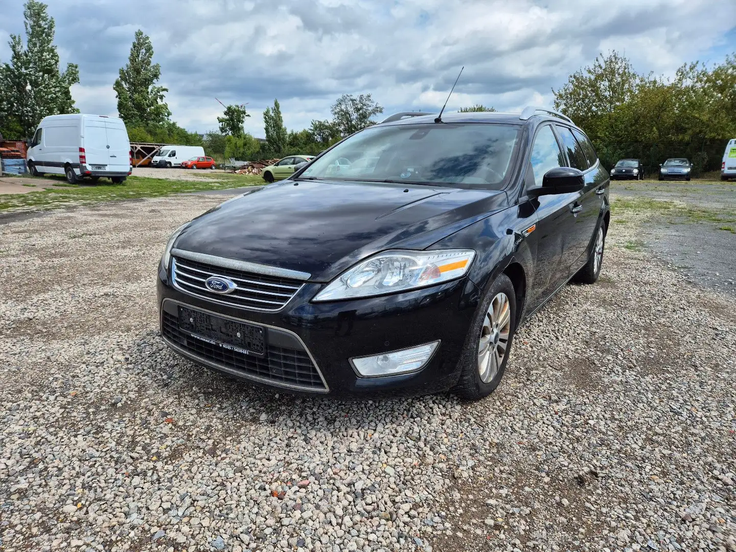 Ford Mondeo Turnier Ghia, nur an Export/Gewerbe Zwart - 2