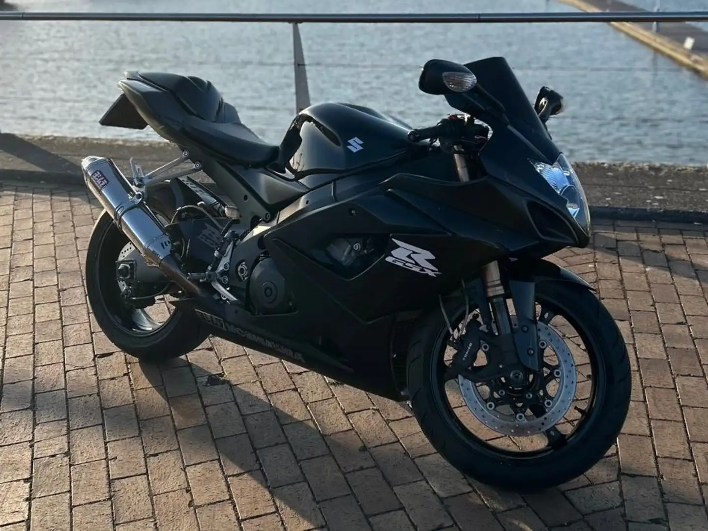 Suzuki GSX-R 1000 K5 Zwart - 2