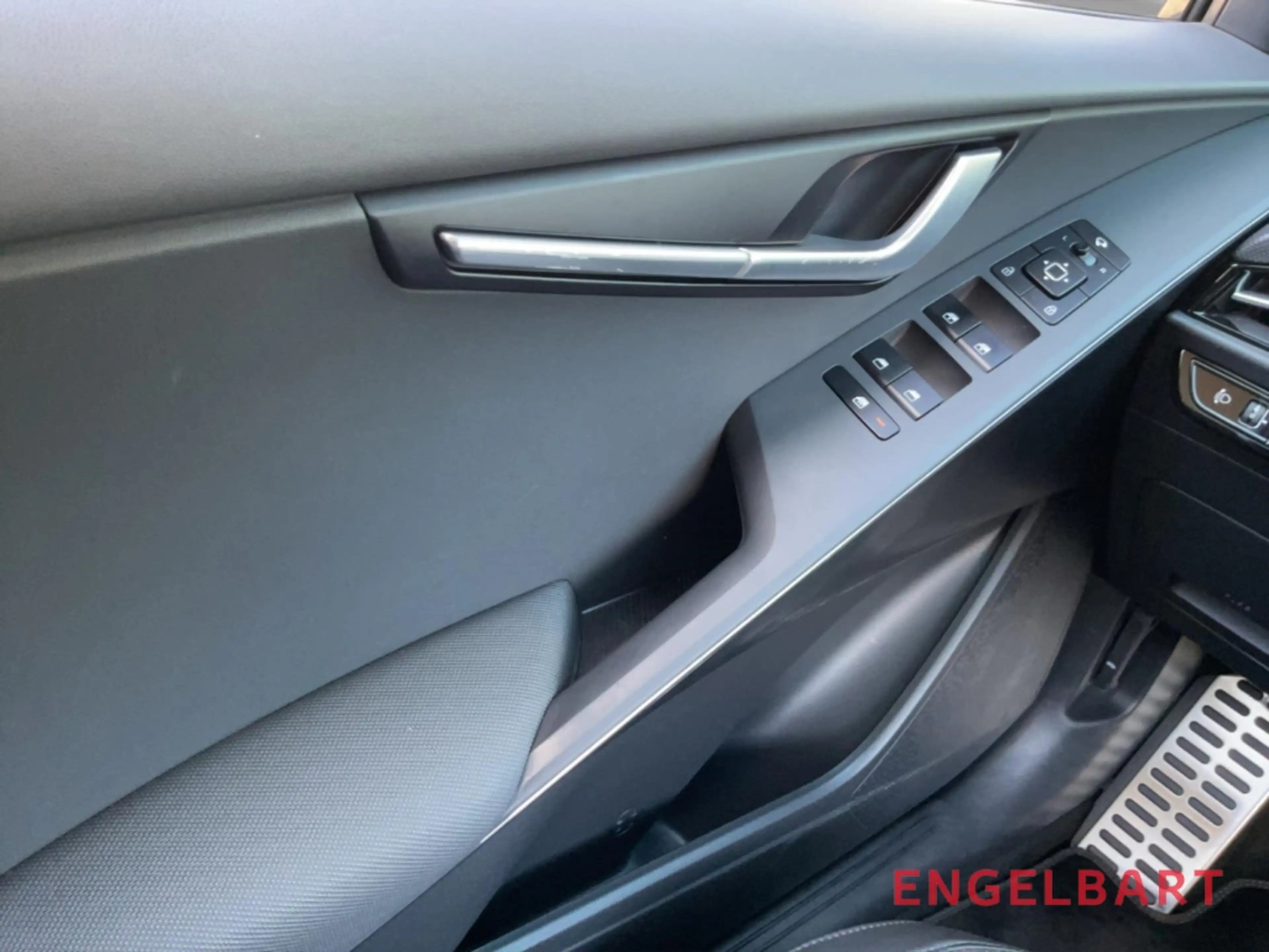 Kia Niro e-Inspiration Navi Digitales Cockpit LED ACC El. H — photo 10