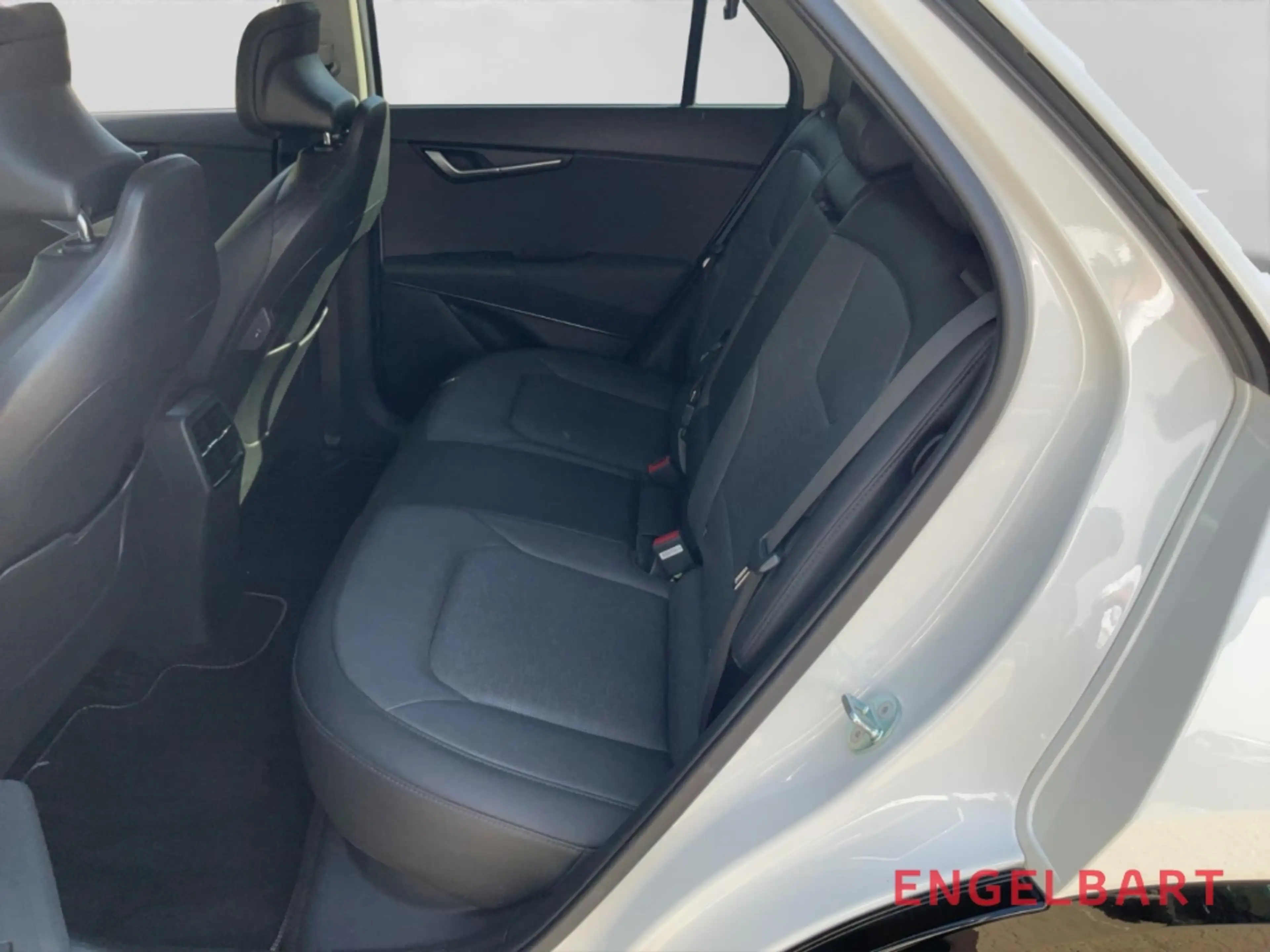 Kia Niro e-Inspiration Navi Digitales Cockpit LED ACC El. H — photo 12