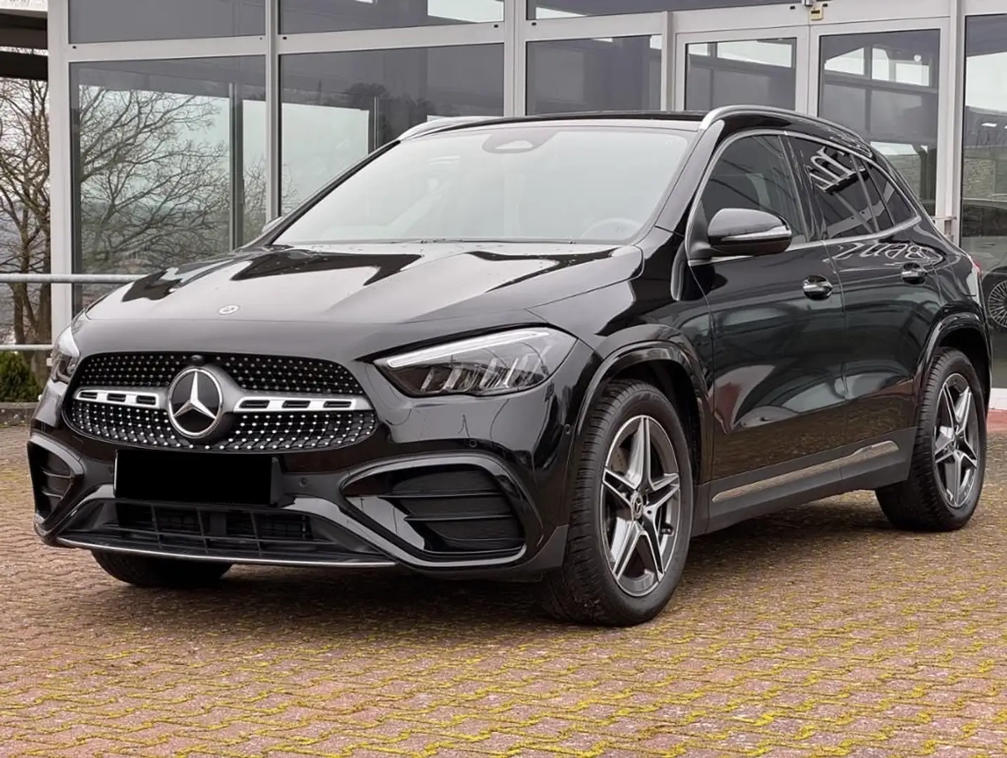 Mercedes-Benz GLA 200 AMG Premium auto Restyling ACC Kamera Navi MBUX Zwart - 1