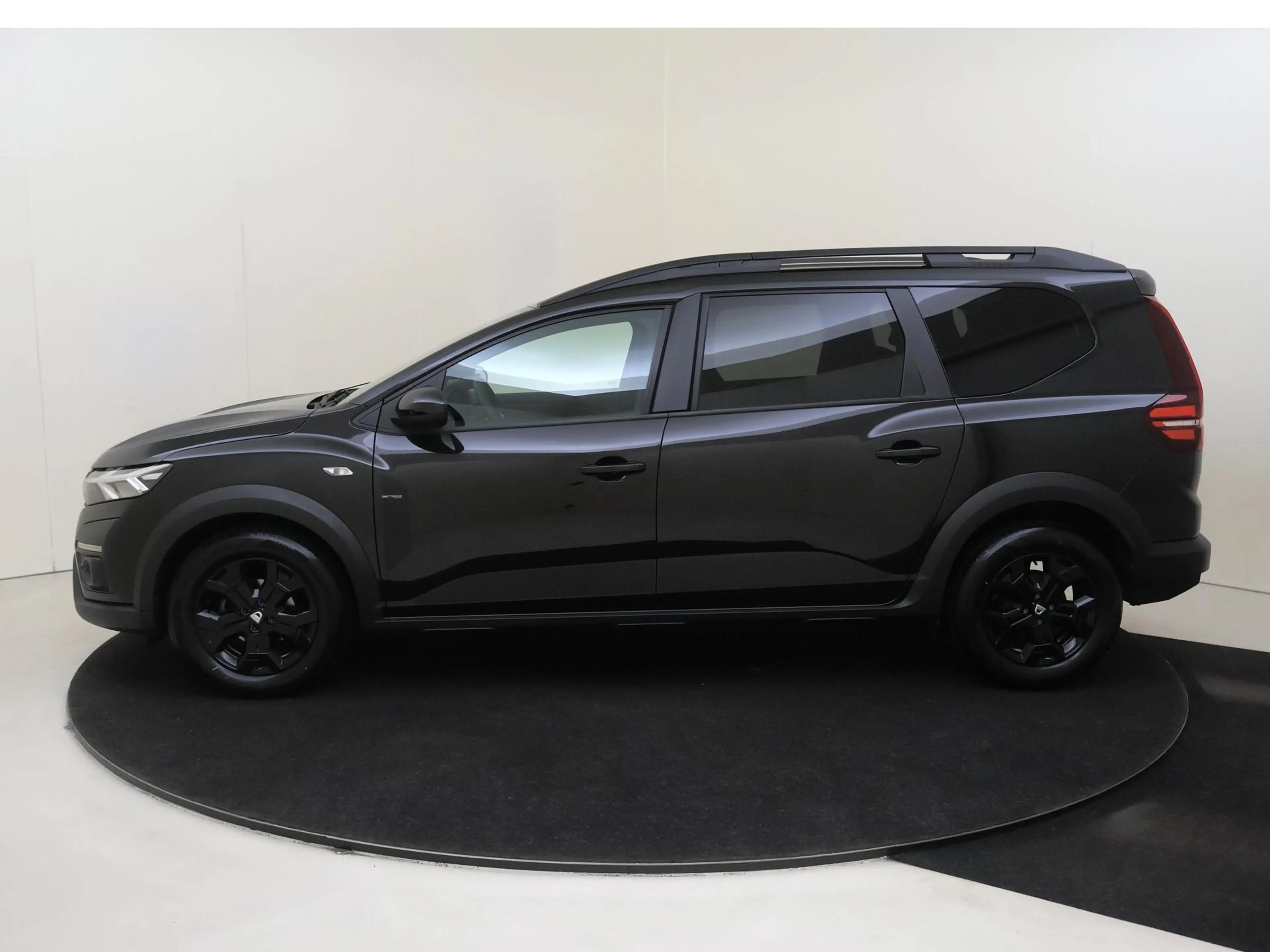 Dacia Jogger 1.0 TCe 110 Extreme 5p. | Pack Extreme | Pack Medi — photo 4
