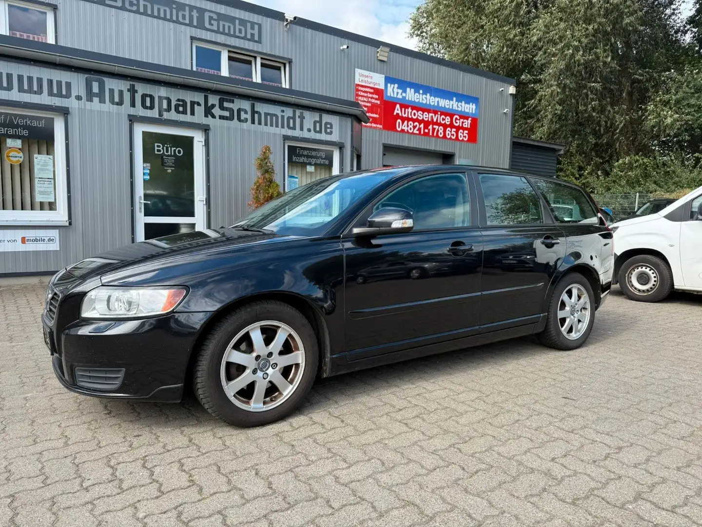Volvo V50 Kombi D2 XENON°SITZH°KLIMATR°ALU°KEIN TÜV! Schwarz - 1