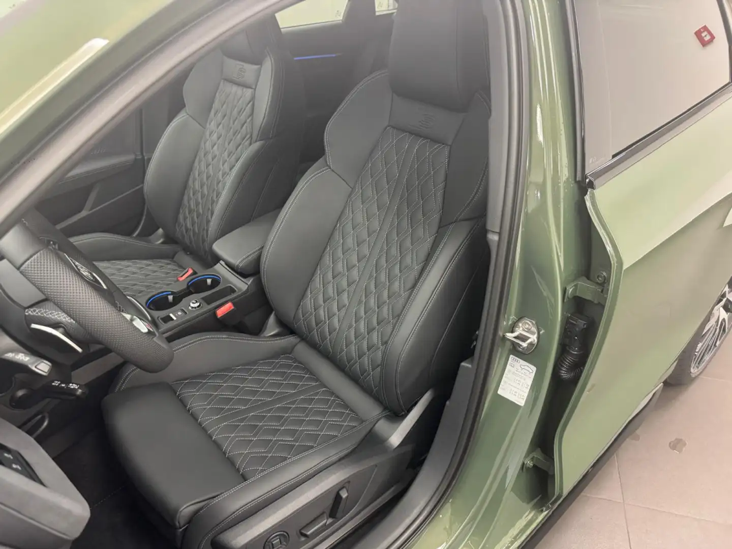 Audi S3 Limousine TFSI 333 CV / 245 kW quattro Vert - 2