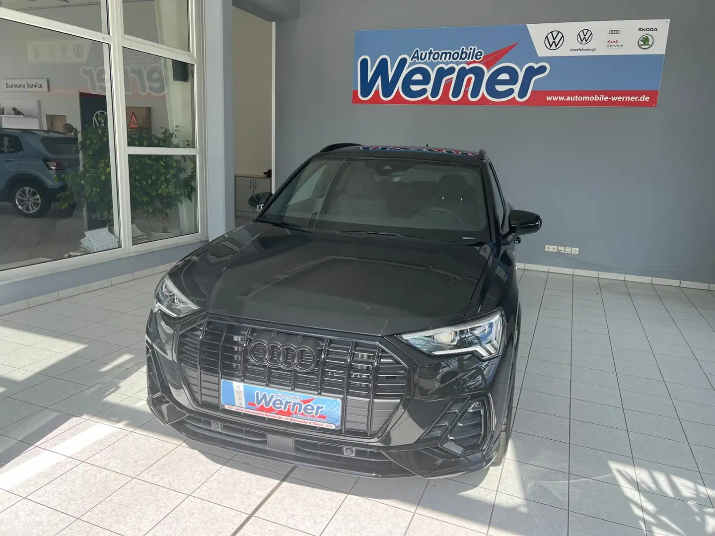 Audi Q3 Black S line 35TFSI Navi MatrixLED Sonos 19" Schwarz - 2