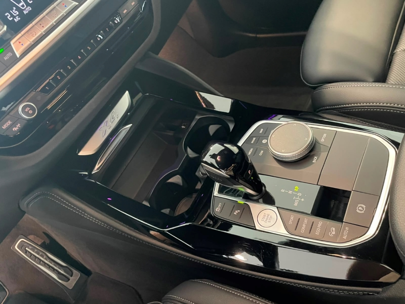 BMW X4 xDrive 20d Sportpaket Navi Digitales Cockpit LED B — photo 13