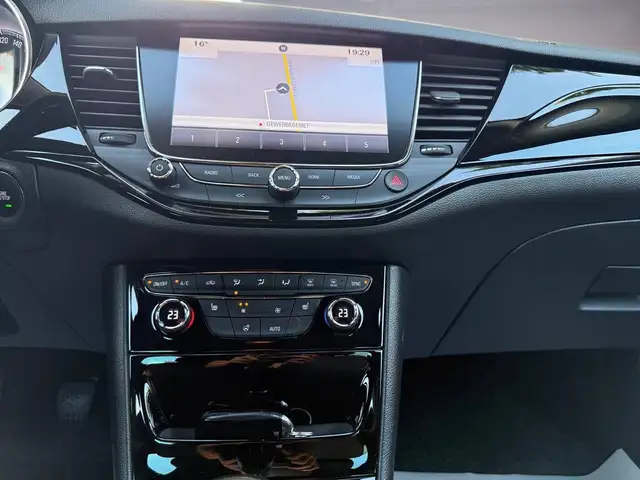 Opel Astra view 9