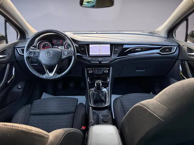 Opel Astra view 10