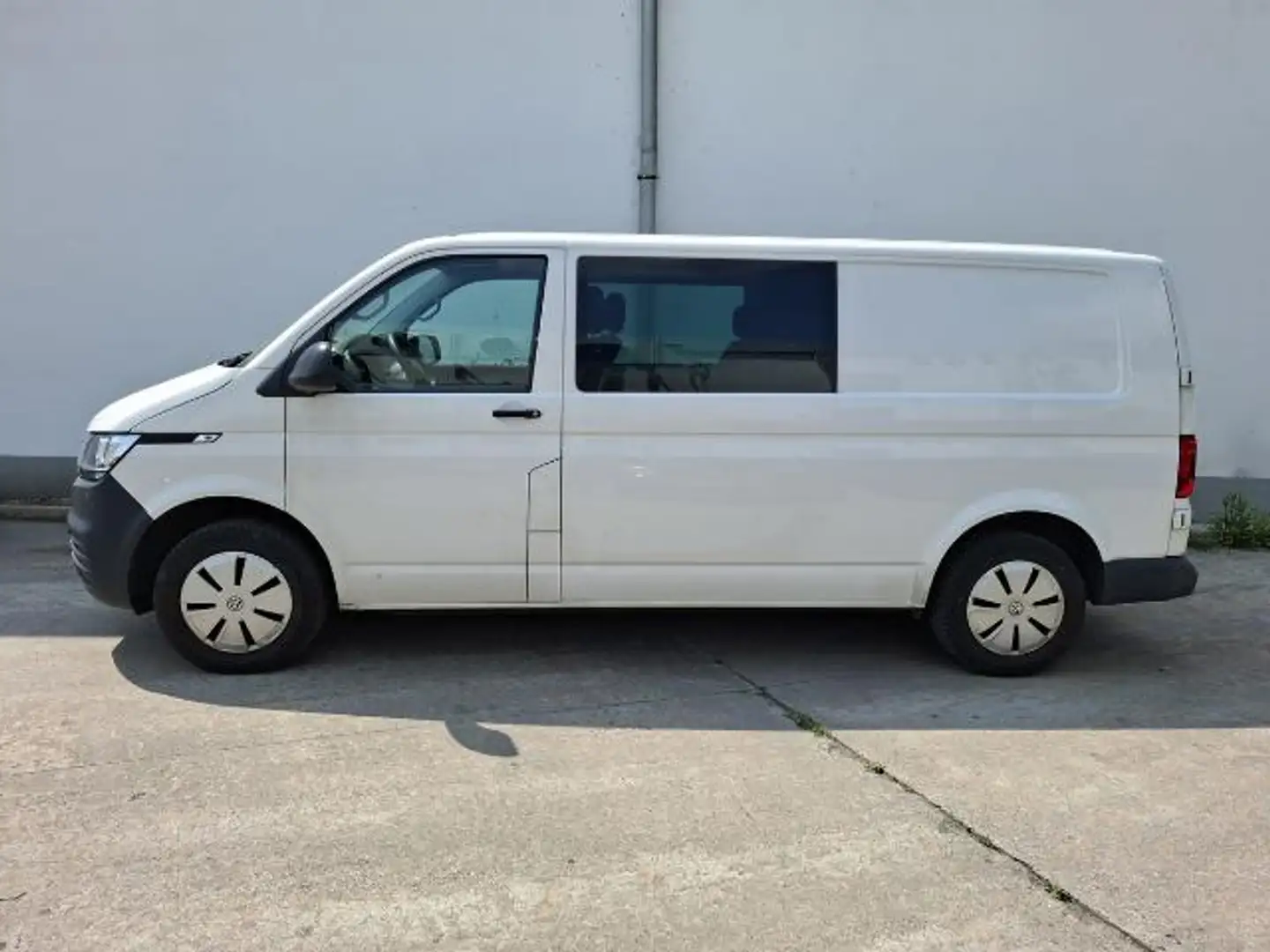 Volkswagen T6 Transporter lang 5 Sitzer Navi Klima vorn und hinten Alb - 2