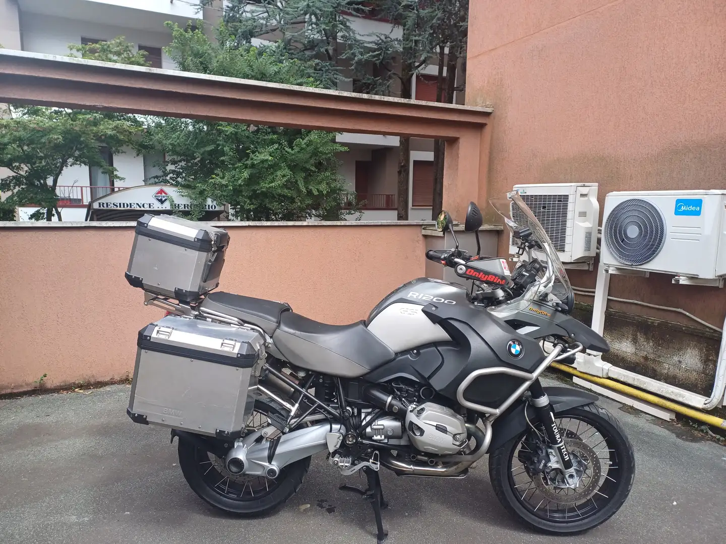 BMW R 1200 GS Adventure siva - 1