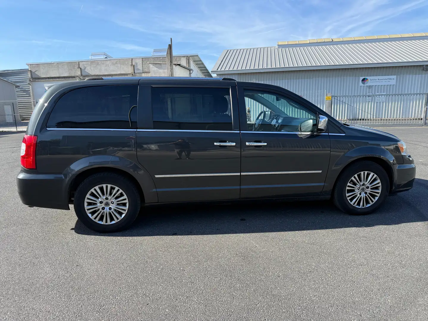 Lancia Voyager Voyager Diesel 2.8 CRD Automatik Limited - 2
