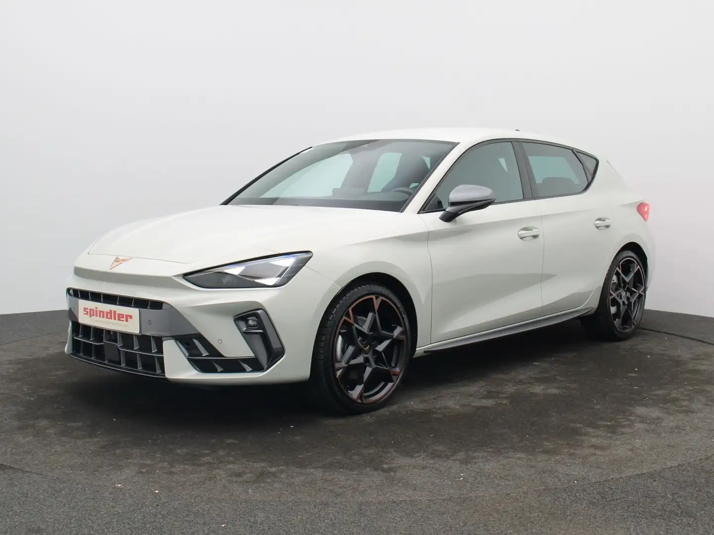 CUPRA Leon 1.5eTSI DSG/ Matrix, Navi, RFK Gris - 2