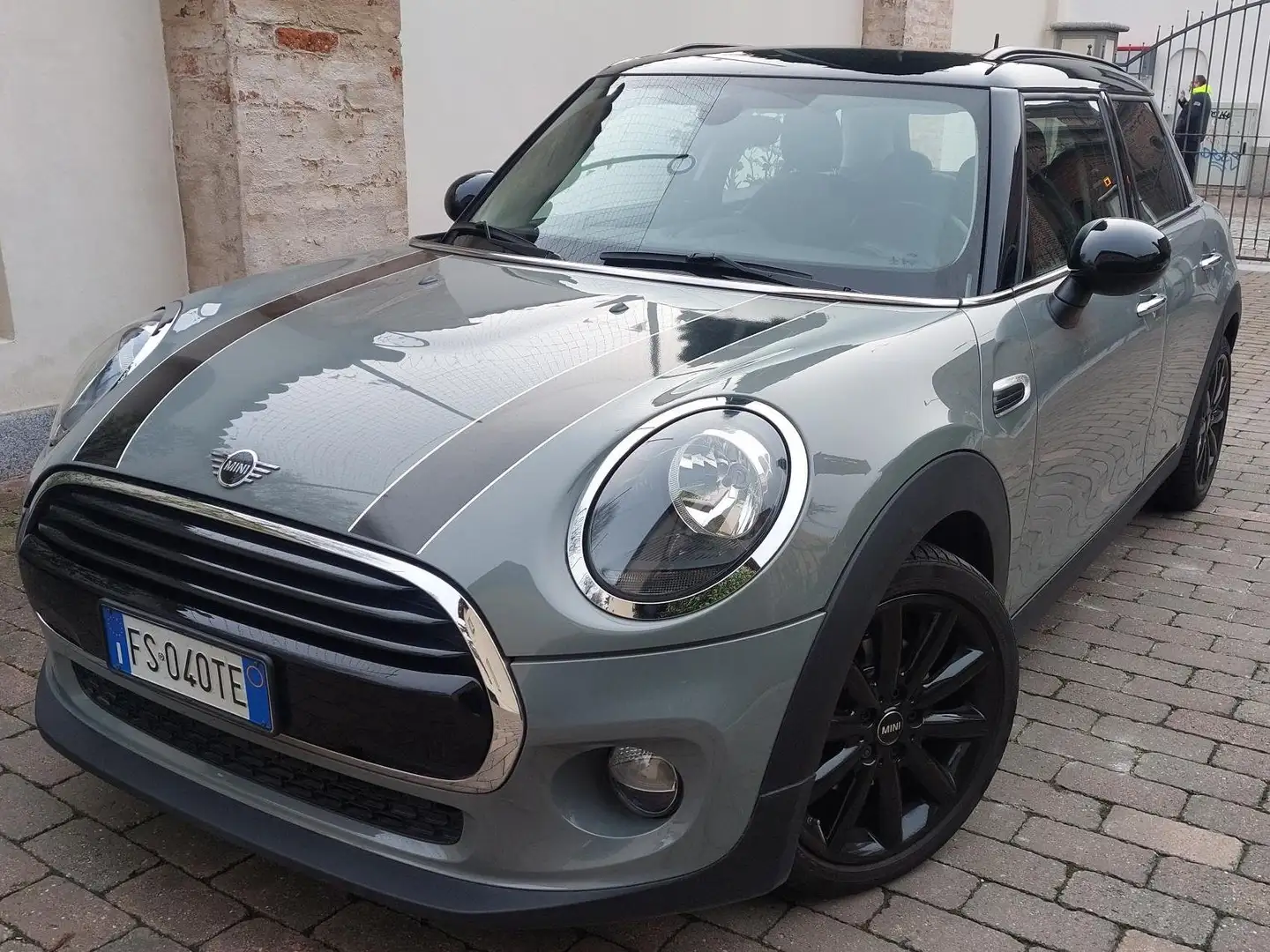 MINI Cooper Mini 5p 1.5 Cooper auto Grigio - 2