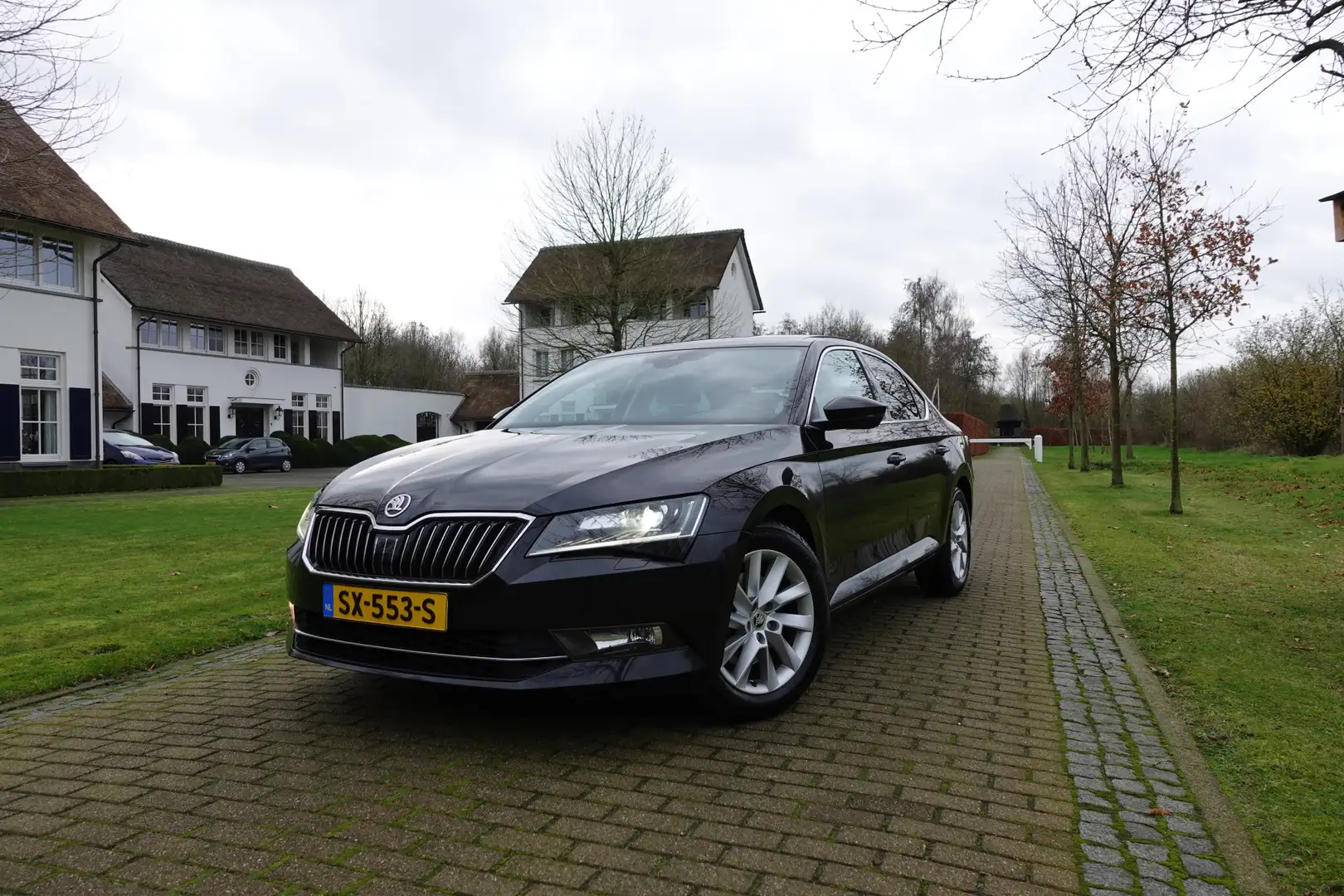 Skoda Superb 1.4 TSI ACT Ambition Business | Trekhaak | DAB | P Schwarz - 1