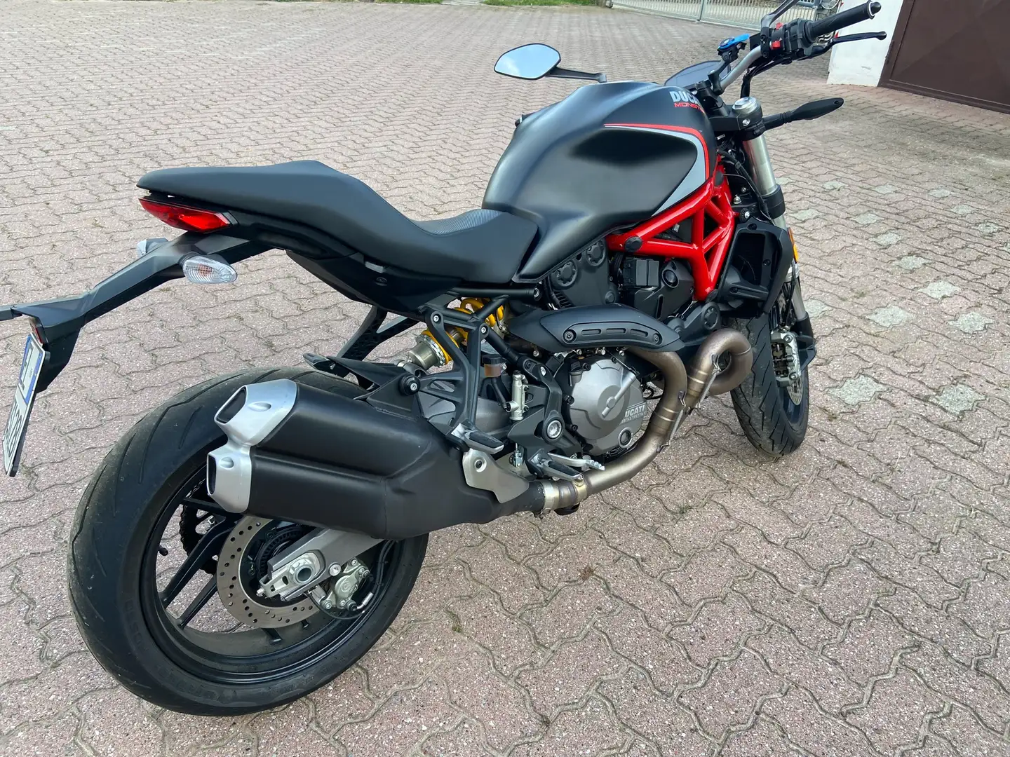 Ducati Monster 821 Abs - 2