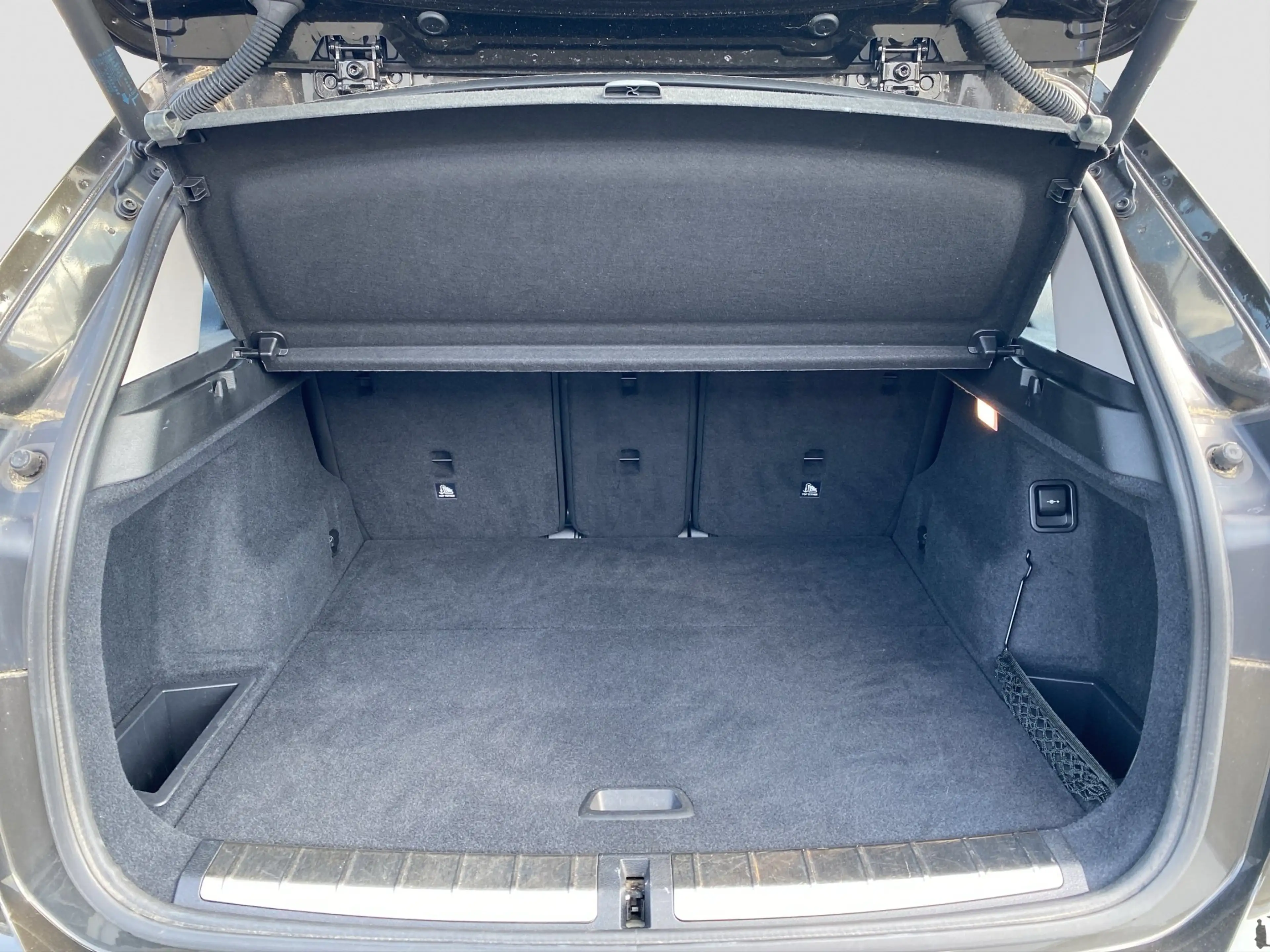 BMW X1 xDrive 18d LED SpurAss AHK Navi ParkAss AUT — photo 10
