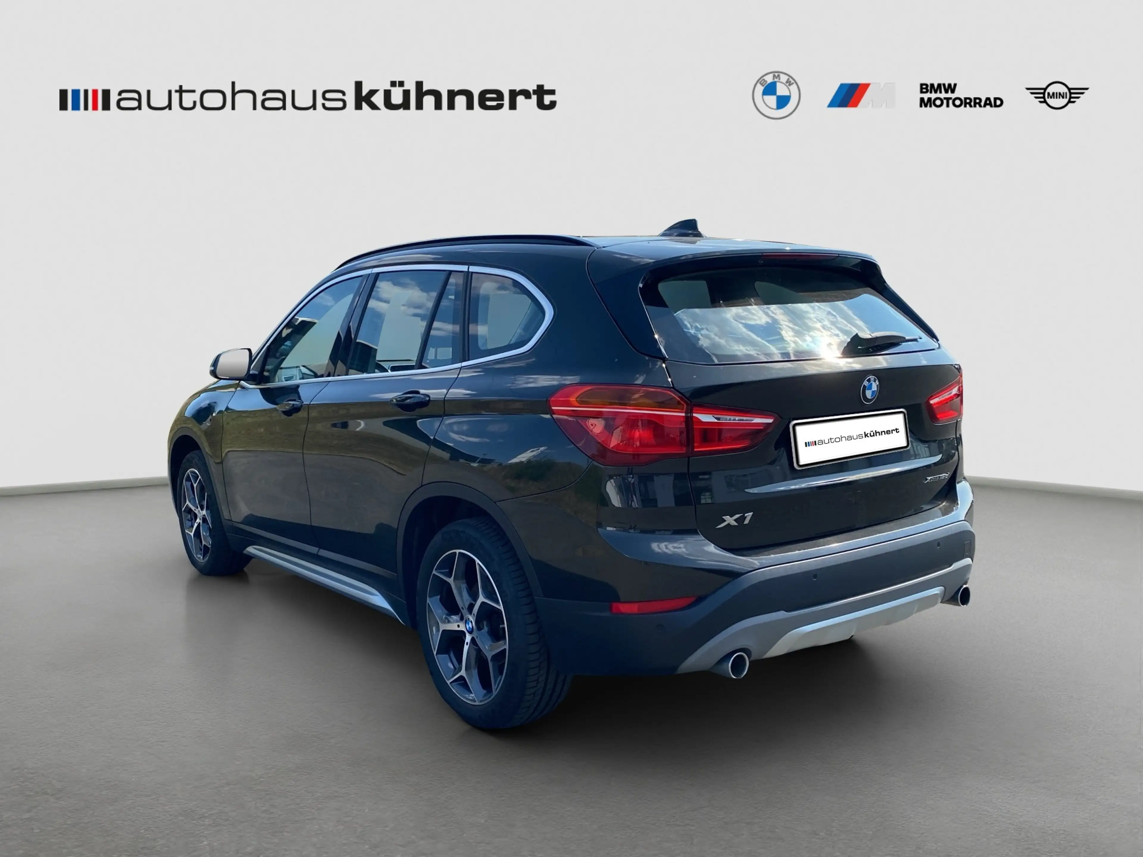 BMW X1 xDrive 18d LED SpurAss AHK Navi ParkAss AUT — photo 5