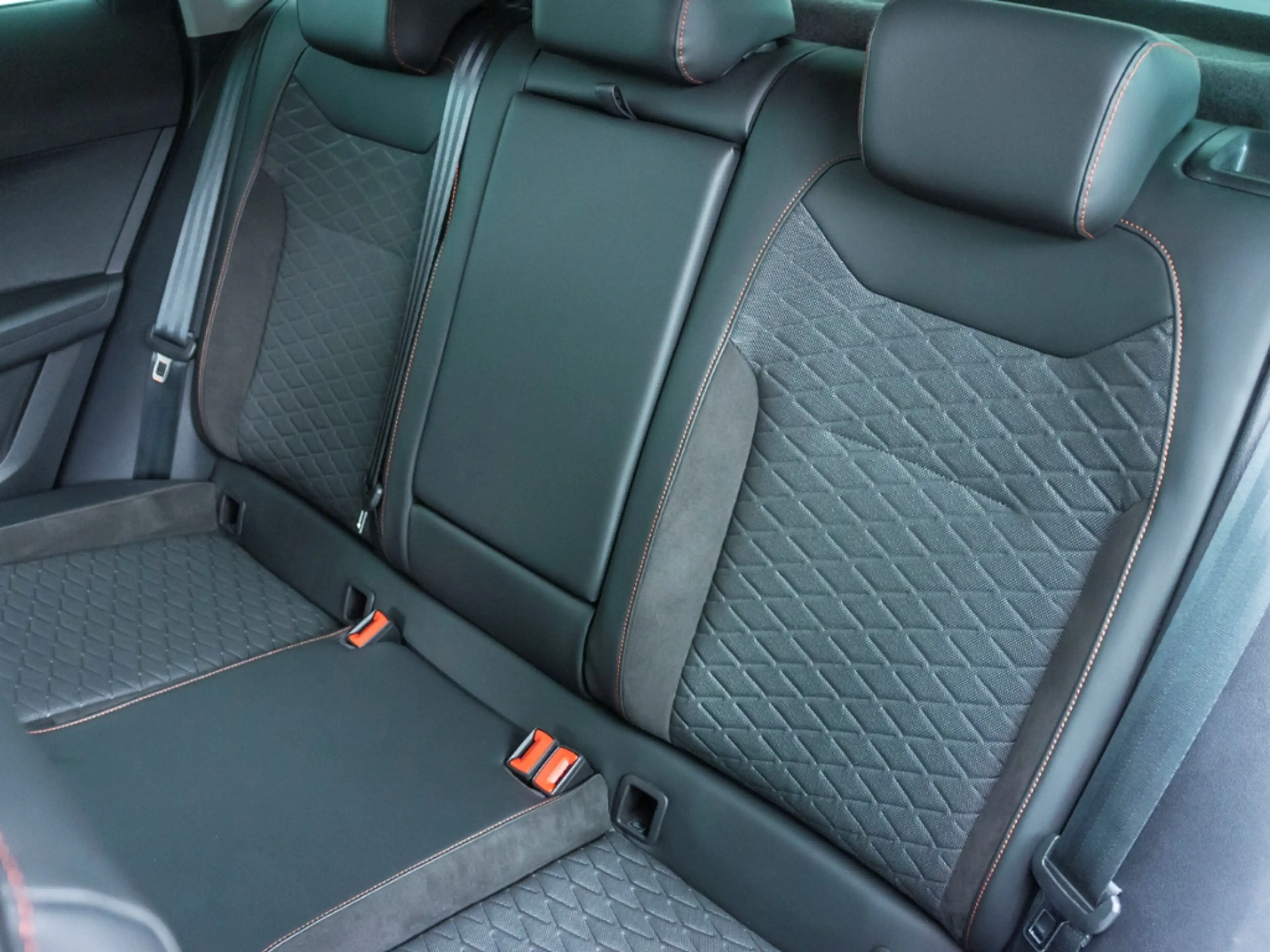SEAT Ateca FR Automatik Navi AHK Freispreche Bordcomputer (1 — photo 18