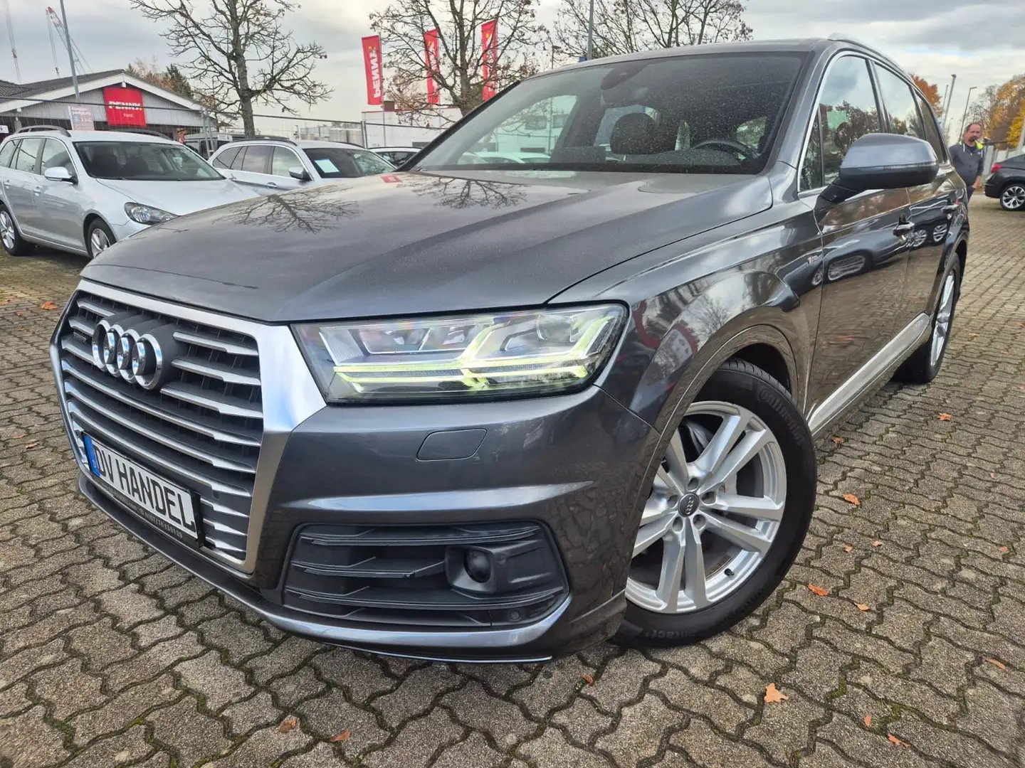Audi Q7 3.0 TDI quattro *S Line/Navi/Panoramadach* Grau - 1