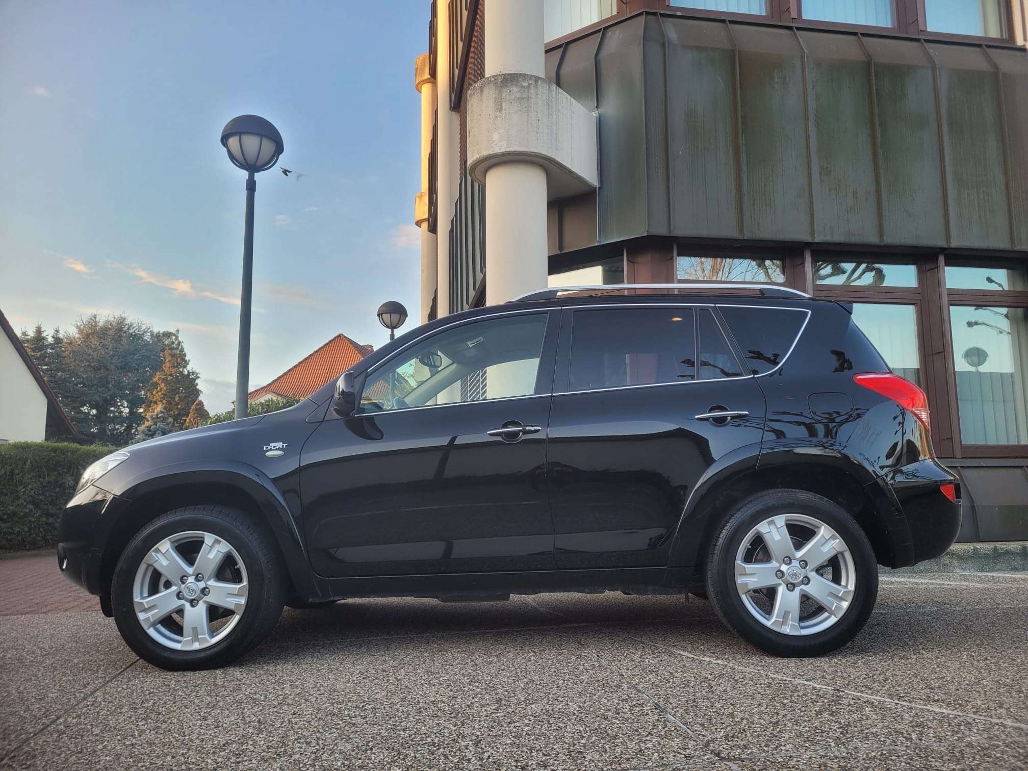 Second hand Toyota Rav4 2.2