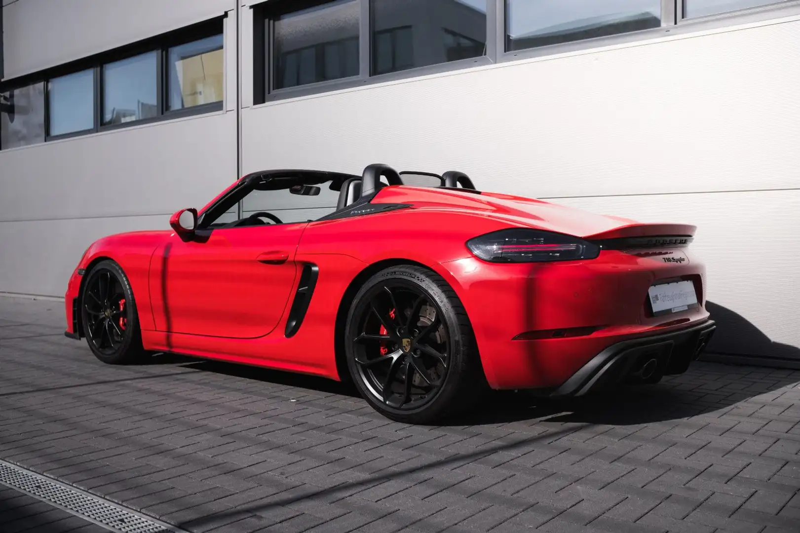 Porsche Boxster 718 Spyder-SportChrono-BOSE-Sitzh.-18Weg Rot - 2
