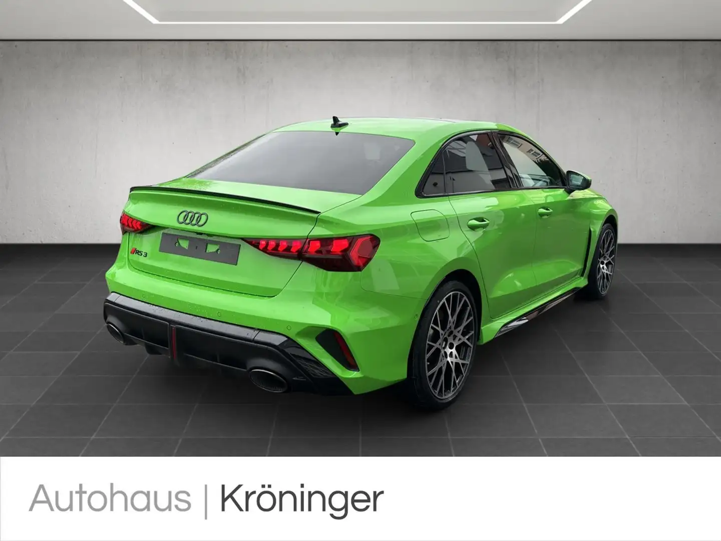 Audi RS3 RS 3 Limousine 2.5 TFSI quattro 400 PS HUD Pano Grün - 2